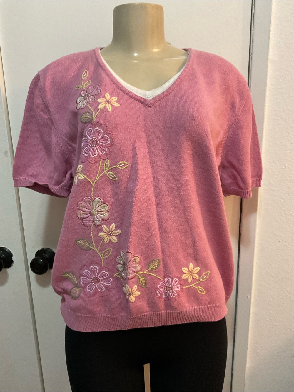 Alfred Dunmer women’s Pink Floral Embroidered 2000s V-Neck Sweater size L